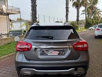 Usata Mercedes GLA200 140 CV (102 kW) 2014 Grigio SUV