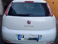 Usata Fiat Grande Punto 75 CV (55 kW) 2015 Bianco Utilitaria