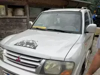 Usata Mitsubishi Pajero 115 CV (84 kW) 2002 Grigio SUV