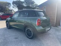 Usata Mini Cooper D Countryman Business 111 CV (81 kW) 2016 Verde SUV