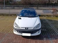 Usata Peugeot 206 75 CV (55 kW) 2002 Bianco Berlina