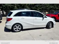 Usata Mercedes B180 Business 109 CV (80 kW) 2014 Bianco Utilitaria
