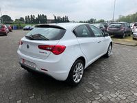 Usata Alfa Romeo Giulietta Super 120 CV (88 kW) 2019 Bianco Utilitaria