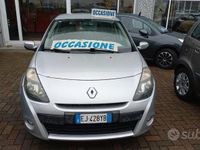 Usata Renault Clio II 75 CV (55 kW) 2011 Grigio Berlina