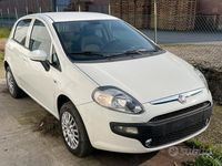 Usata Fiat Punto 77 CV (56 kW) 2013 Bianco Utilitaria