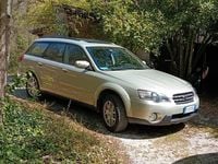 Usata Subaru Outback 165 CV (121 kW) 2005 Marrone Station wagon