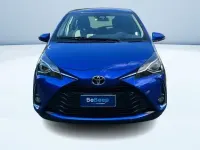 Usata Toyota Yaris Active 69 CV (50 kW) 2018 Blu Berlina