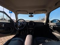 Usata Mini ONE 75 CV (55 kW) 2020 Grigio Utilitaria