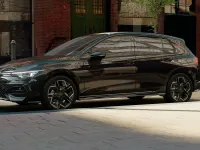 Nuova VW Golf VIII R-line Plus 116 CV (85 kW) 2026 Grenadill black metallizzato