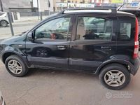 Usata Fiat Panda 4x4 Climbing 74 CV (54 kW) 2012 Nero Utilitaria
