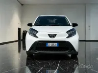 Usata Toyota Aygo X Active 72 CV (52 kW) 2023 Bianco pastello SUV