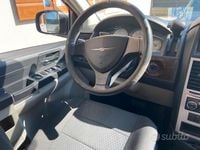Usata Chrysler Grand Voyager 163 CV (119 kW) 2010 Nero Monovolume