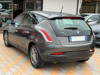 Usata Lancia Delta 120 CV (88 kW) 2008 Grigio Utilitaria