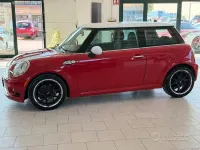 Usata Mini Cooper 122 CV (89 kW) 2011 Rosso Utilitaria