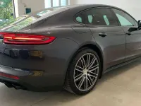 Usata Porsche Panamera 330 CV (242 kW) 2018 Grigio Berlina