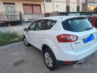 Usata Ford Kuga 120 CV (88 kW) 2012 Bianco SUV
