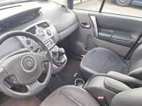 Usata Renault Scénic II 111 CV (81 kW) 2008 Argento Monovolume