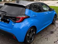Usata Toyota Yaris Hybrid 92 CV (67 kW) 2024 Blu/azzurro Berlina