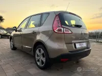 Usata Renault Scénic III Luxe 110 CV (80 kW) 2011 Marrone Monovolume