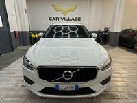Usata Volvo XC60 Momentum 197 CV (144 kW) 2020 Bianco SUV