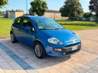 Usata Fiat Punto Evo 77 CV (56 kW) 2011 Bluazzurro Utilitaria