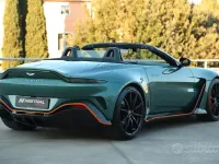 Usata Aston Martin V12 Vantage 700 CV (514 kW) 2023 Verde Cabrio