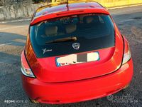 Usata Lancia Ypsilon Silver 69 CV (50 kW) 2015 Rosso Utilitaria