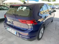 Usata VW Golf VIII Life 110 CV (80 kW) 2022 Blu Berlina
