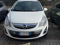Usata Opel Corsa Cosmo 95 CV (69 kW) 2011 Bianco Berlina