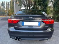 Usata Jaguar XF 200 CV (147 kW) 2016 Grigio Berlina