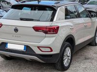 Usata VW T-Roc 110 CV (80 kW) 2024 Beige SUV
