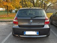 Usata BMW 118 Sport Line 122 CV (89 kW) 2005 Grigio Utilitaria