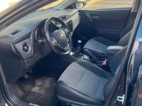 Usata Toyota Auris Lounge 112 CV (82 kW) 2017 Nero Berlina