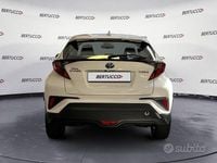 Usata Toyota C-HR Active 122 CV (89 kW) 2023 Bianco SUV