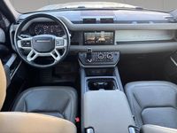 Usata Land Rover Defender SE 200 CV (147 kW) 2023 Santorini black SUV