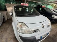 Usata Renault Modus 103 CV (75 kW) 2012 Bianco Monovolume