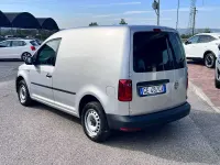 Usata VW Caddy Business 102 CV (75 kW) 2021 Argento Monovolume