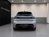 Usata Peugeot 208 Allure 102 CV (75 kW) 2025 Grigio Utilitaria