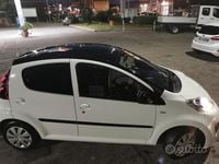 Usata Peugeot 107 68 CV (50 kW) 2013 Bianco Utilitaria