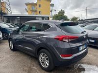 Usata Hyundai Tucson Xpossible 141 CV (103 kW) 2016 Grigio SUV