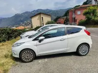 Usata Ford Fiesta Titanium 97 CV (71 kW) 2010 Bianco Berlina