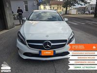 Usata Mercedes A180 Premium 122 CV (89 kW) 2017 Bianco Utilitaria