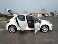 Usata Peugeot 207 Allure 156 CV (114 kW) 2012 Bianco Berlina