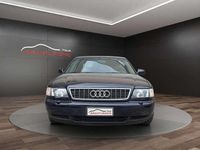 Usata Audi A8 Ambiente 340 CV (250 kW) 1998 Blu/azzurro Berlina
