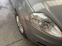 Usata Fiat Grande Punto Dynamic 75 CV (55 kW) 2006 Grigio Utilitaria