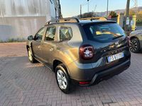 Usata Dacia Duster Comfort 114 CV (83 kW) 2018 Grigio SUV