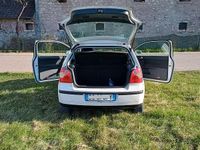 Usata VW Polo Comfortline 64 CV (47 kW) 2002 Bianco Utilitaria