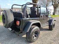 Usado Jeep Wrangler Sport 177 HP (130 kW) 2000 Preto SUV