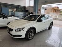 Usata Volvo S60 CC Momentum 150 CV (110 kW) 2017 Bianco Berlina