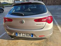 Usata Alfa Romeo Giulietta 120 CV (88 kW) 2017 Argento Utilitaria